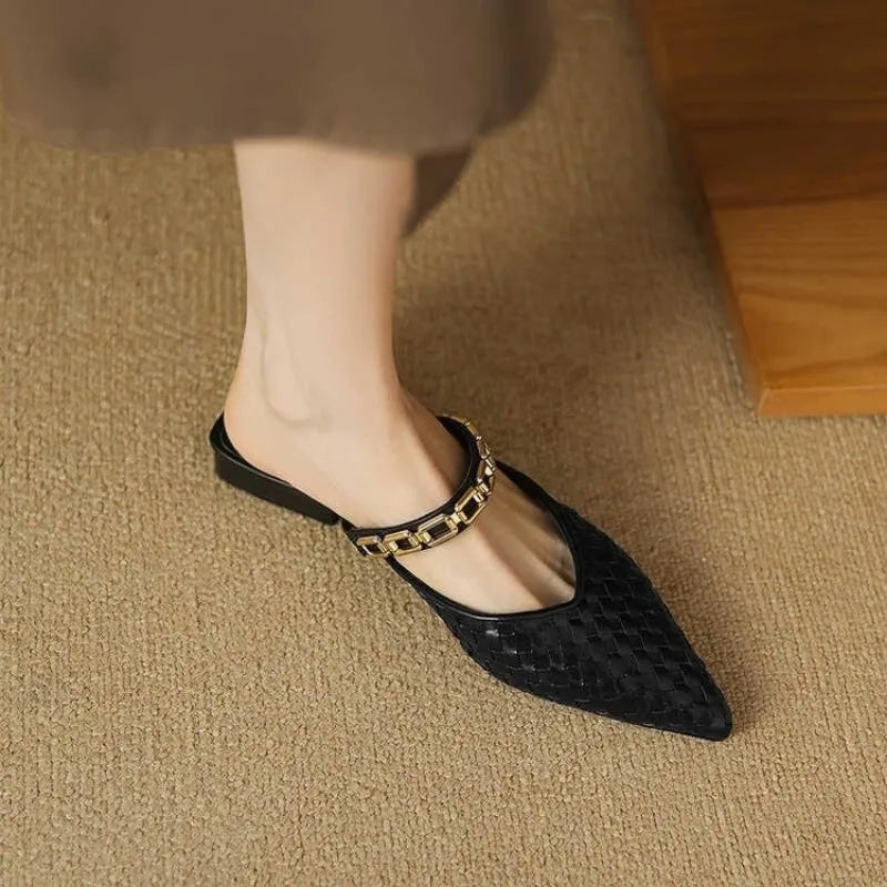 Delmira Pointed Slippers